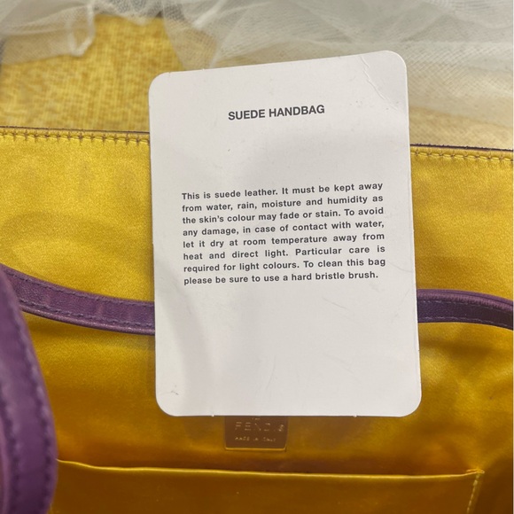FENDI FF PURPLE and gold SUEDE with yellow silk interior
BOX FLAP BAG - Picture 10 of 11